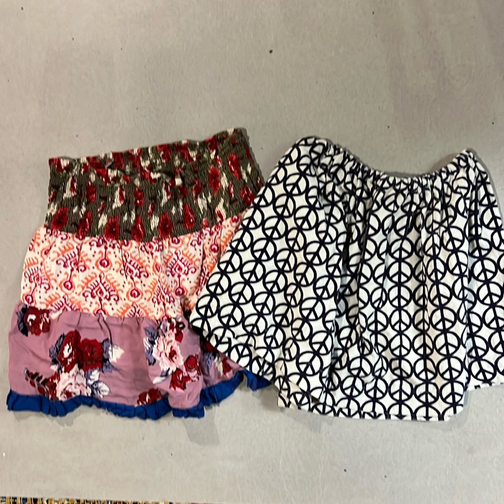Lot of 2 skirts
